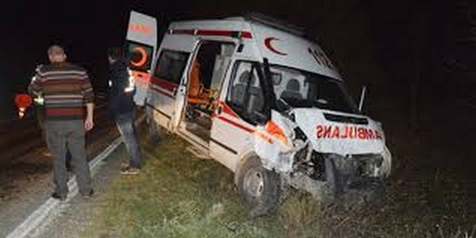 Sinop'ta Ambulans Kazası