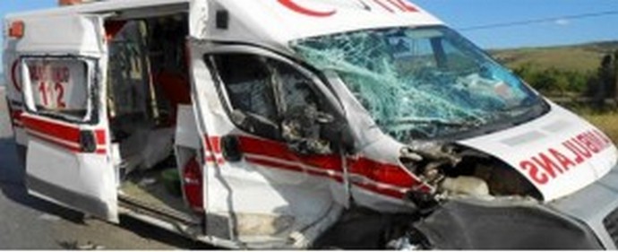 Afyonkarahisar 112 Ambulansı Kaza Yaptı