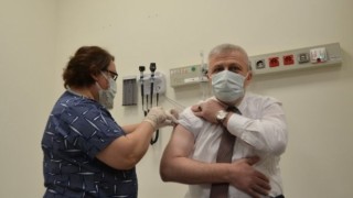 Aşı gönüllüsü İl Sağlık Müdürü'nün Plasebo Aşı Olduğu Ortaya Çıktı