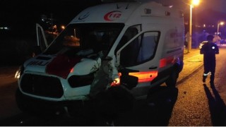 Kuşadasında Ambulans Kaza Yaptı: 2 Yaralı