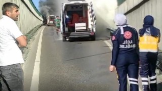 Hasta Naklinden Dönen 112 Ambulansı Alev Alev Yandı