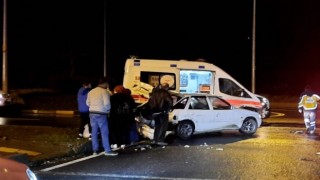 Vakadan Dönen Ambulans Kaza Yaptı