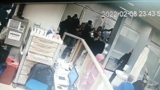 Hastanede Tekmeli Yumruklu Saldırı! 5 Hastane Çalışanı Darp Edildi