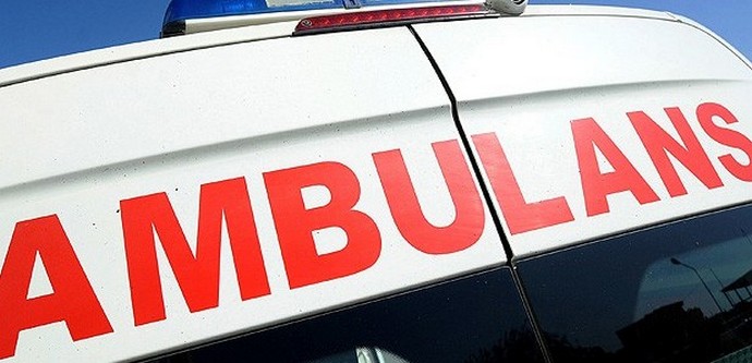 Trafik Kazasına Giden Ambulans Kavşakta Devrildi: 4 Yaralı