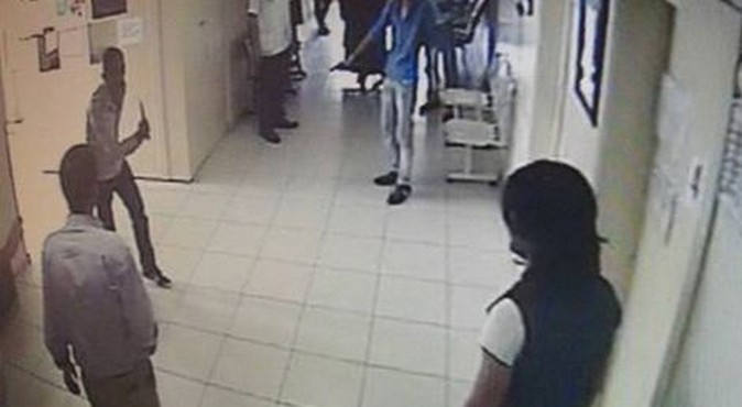 Sağlık çalışanına koridorda bıçaklı saldırı