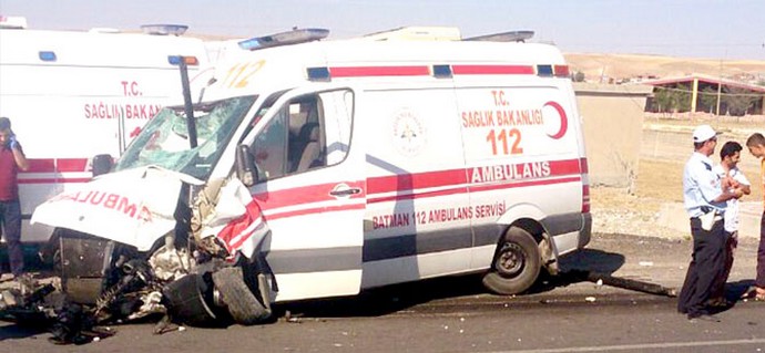 Batman'da ambulans kazası: 6 yaralı