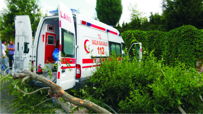 Hastaya Giden Ambulans Kaza Yaptı