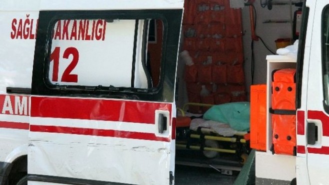 Elazığ'da Ambulans ile Otobüs Çarpıştı