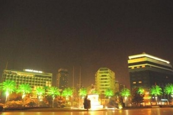 İzmir 24 saatte 54 kez sallandı 0