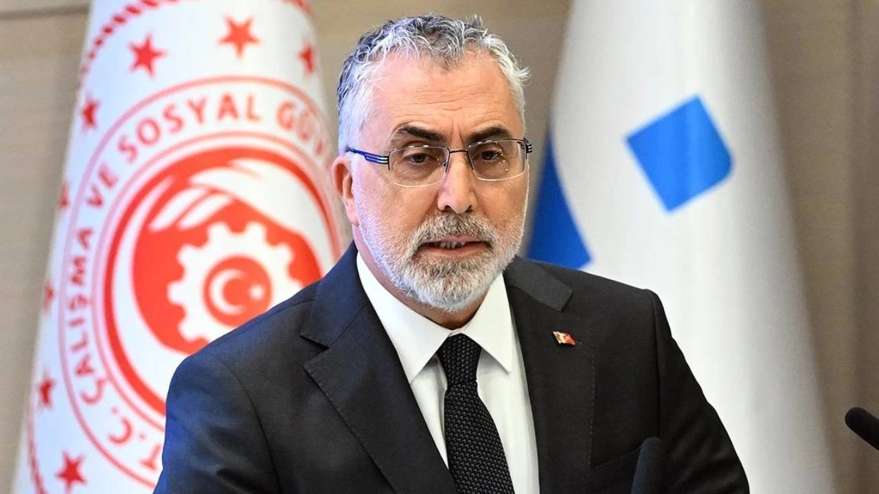 Çalışma ve Sosyal Güvenlik Bakanı Vedat Işıkhan, 18 yaş altındaki