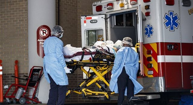 ABD’nin Kaliforniya eyaletindeki Los Angeles kentinde hastanelerde boş yatak kalmaması