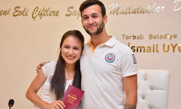 Torbalı Devlet Hastanesi’nin acil servisinde 1,5 yıl önce tanışan 112