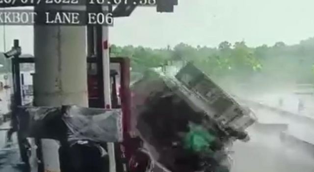 Hindistan’ın Karnataka eyaletine bağlı Udupi’de bir hasta ve 2 refakatçinin