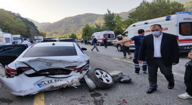 Kaza, D-650 karayolu Adapazarı istikameti Geyve Boğazı mevkiinde meydana geldi.