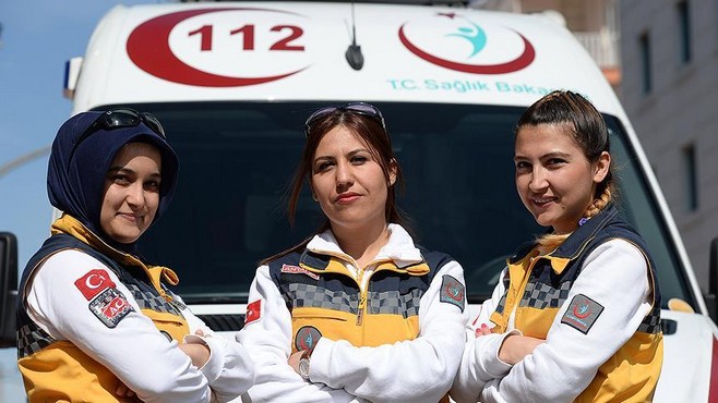 Ambulanslar kadınlara emanet 0