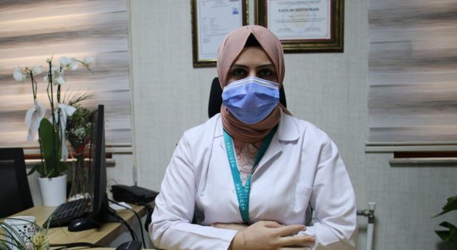 Elazığ’da Koronavirüsü Yenen Doktor 5 Gününü Hatırlamıyor Elazığ’da İç Hastalıkları Uzmanı Dr. Asena Serap Yalçınkaya, yakalandığı koronavirüsü