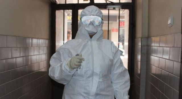 Filyasyon ekiplerinde yer alan sağlık çalışanları ise Covid-19 vakalarının temaslı