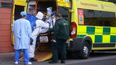 İngiltere Ulusal Sağlık Sistemi (NHS), ülkede ambulans bekleme süreleriyle ilgili