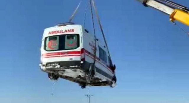 Ambulanstaki sağlık personelinin ihbarı üzerine bölgeye özel bir şirkete ait