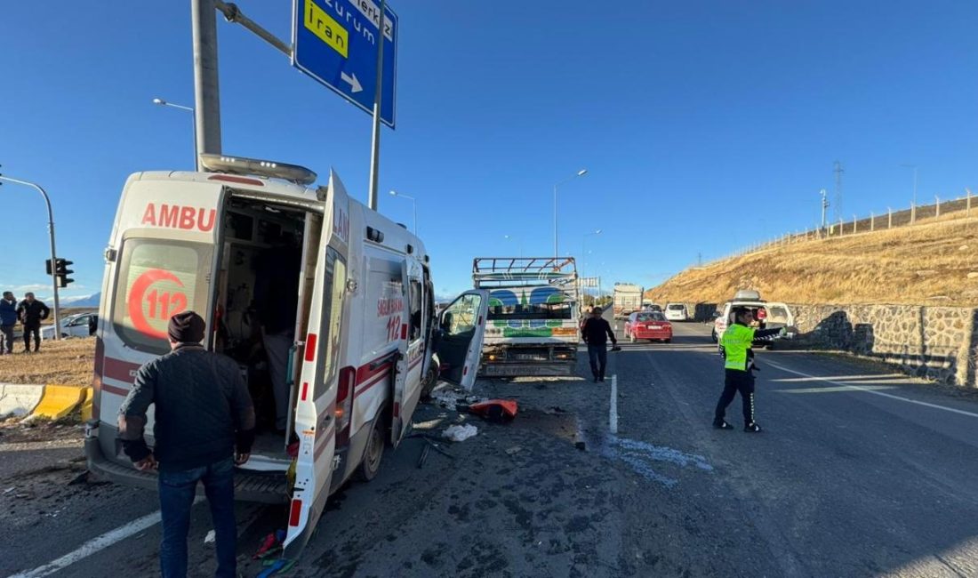 Ağrı'da ambulans ile kamyonetin çarpışması sonucu 2'si ağır 7 kişi