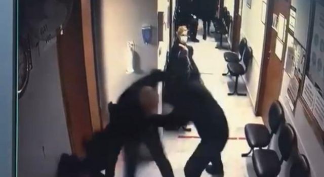 İstanbul’un Üsküdar ilçesi Doğancılar Aile Sağlık Merkezi’ne sağlık raporu almak