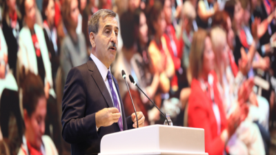 Türkiye Kamu-Sen ve Türk Sağlık-Sen Genel Başkanı Önder Kahveci çocuğu