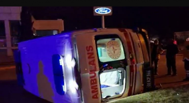 Tokat Turhal karayolu Vali Zekai Gümüşdiş Bulvarı üzerinde bulunan kavşakta