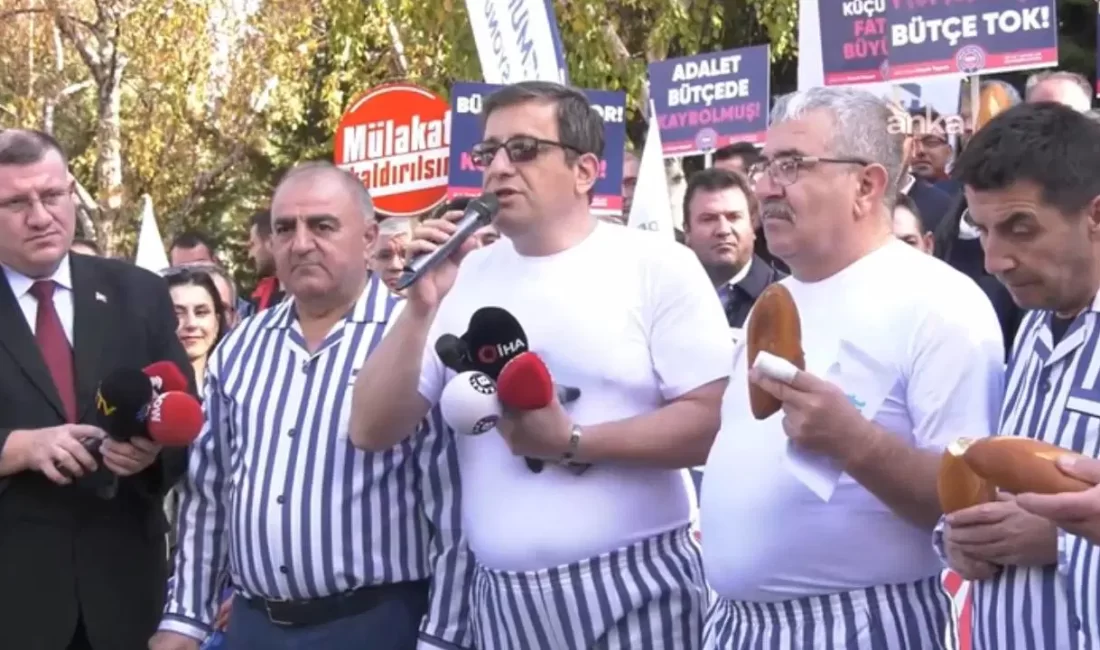 Devlet Memurları Konfederasyonu (DMK) üyeleri, 2026-2027 dönemi için belirlenen maaş