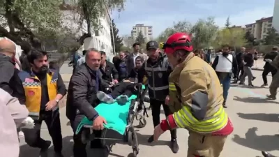 Kahramanmaraş’ta bir ortaokula düzenlenen silahlı saldırıda 4 kişi yaşamını yitirdi,