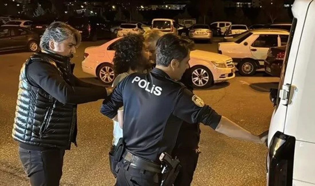 Nevşehir’de bir apartman dairesine gelen 112 ekibi, evde çıkan bıçaklı