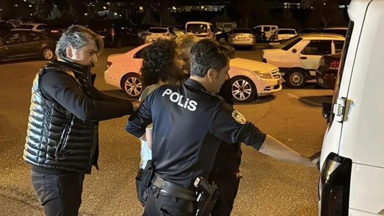 Nevşehir’de bir apartman dairesine gelen 112 ekibi, evde çıkan bıçaklı