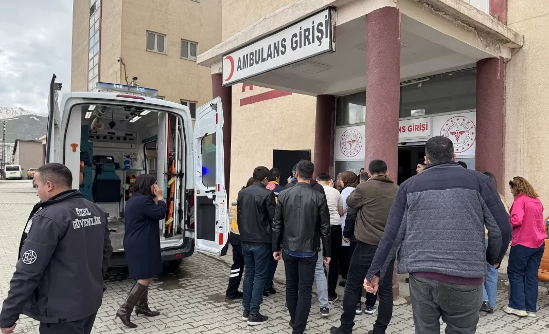 Hakkari’de Aile ve Sosyal Hizmetler İl Müdürlüğü binasında görev yapan