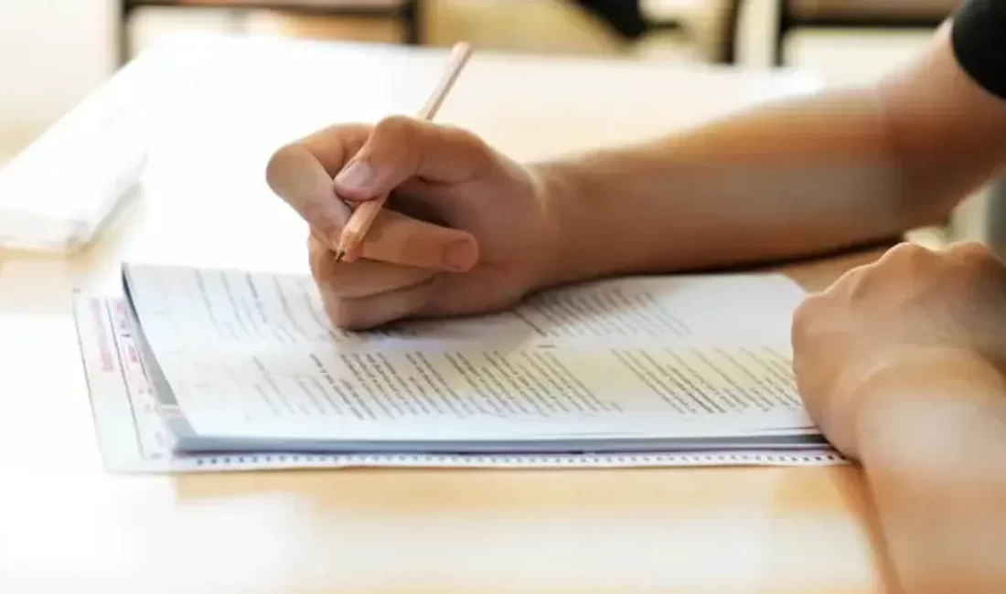 2026 AYT Zor Muydu, Kolay Mıydı?
Üniversite sınav maratonunun en kritik