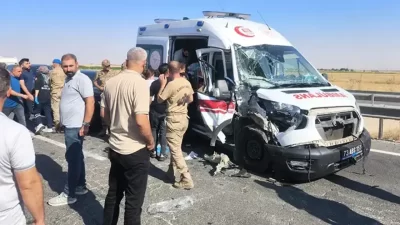 Mardin’in Nusaybin ilçesinde, Şırnak Cizre'den Mardin merkeze hasta nakli gerçekleştiren
