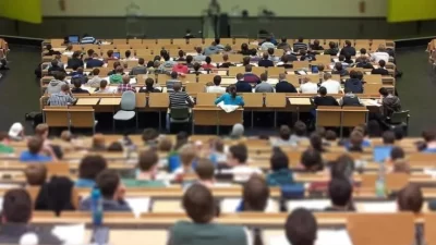 Yükseköğretim Kurulu (YÖK), kamuoyunda "öğrenci affı" olarak adlandırılan ve üniversiteyle